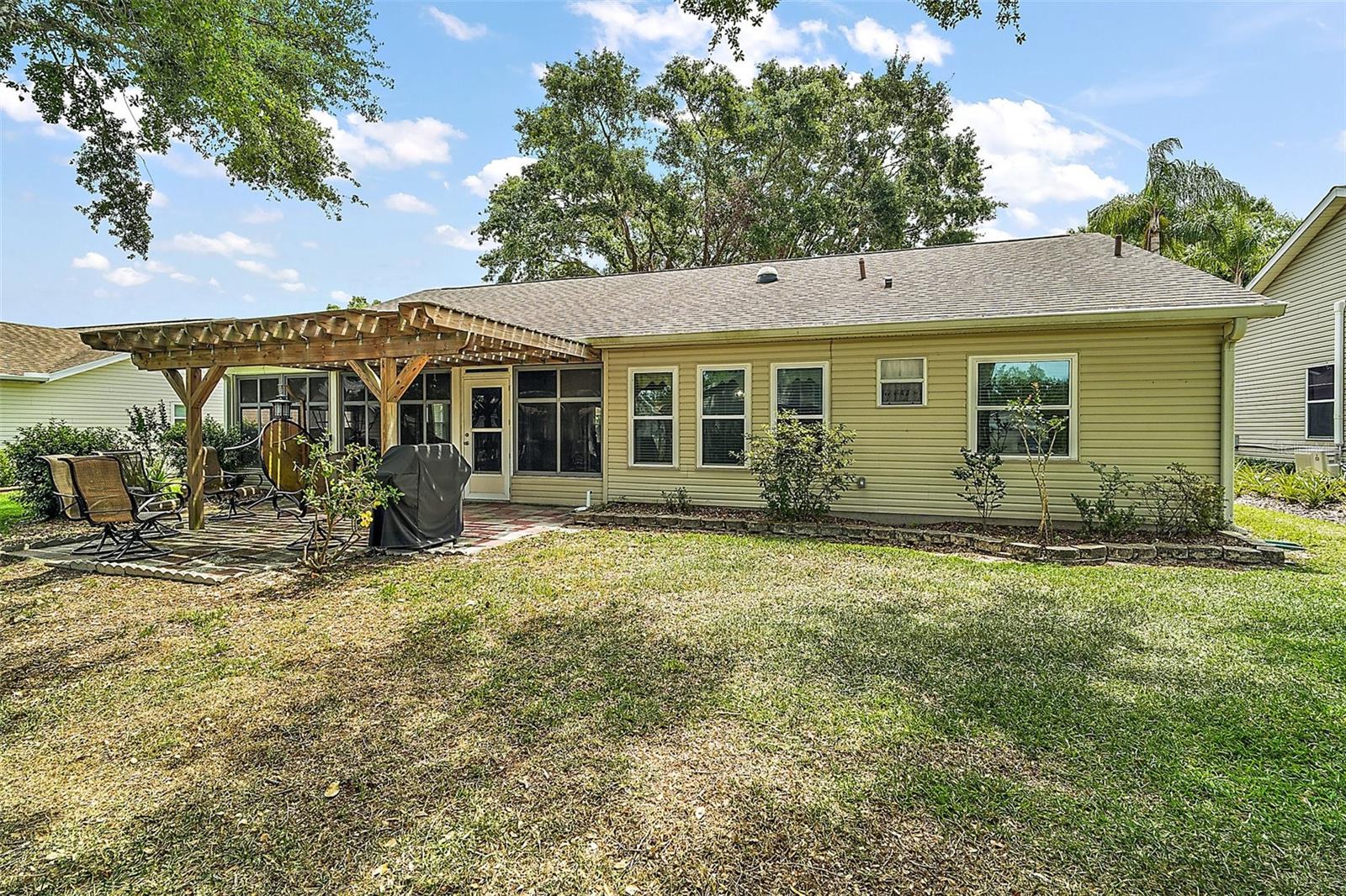 Image 10 of 36 For 25333 River Crest Drive