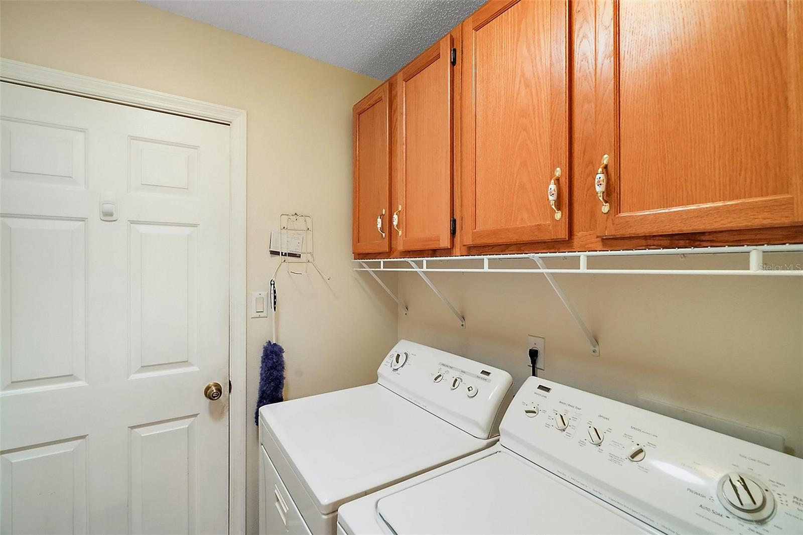 Image 13 of 36 For 25333 River Crest Drive
