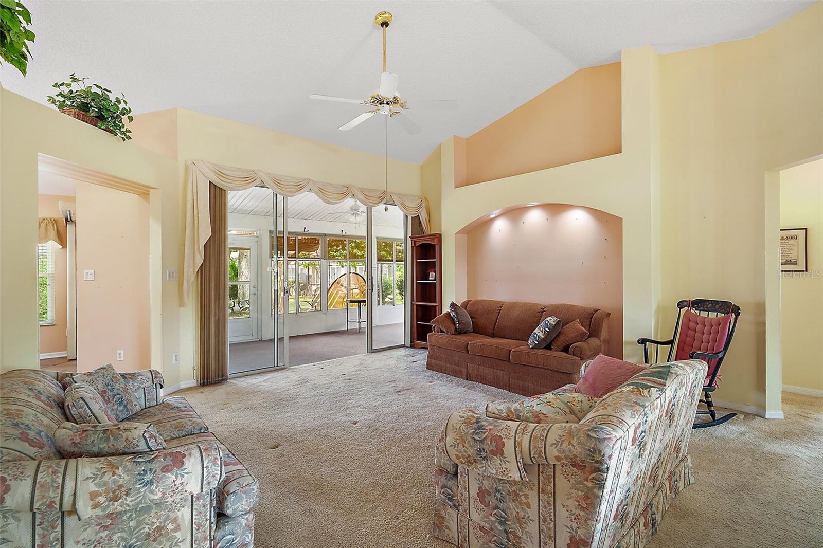 Image 15 of 36 For 25333 River Crest Drive