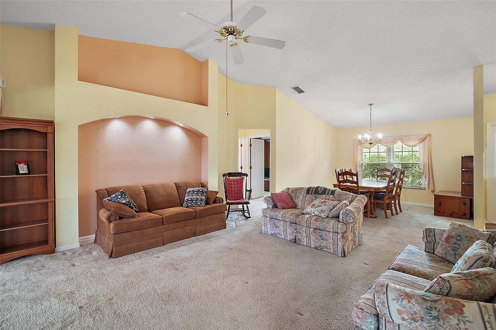 Image 16 of 36 For 25333 River Crest Drive