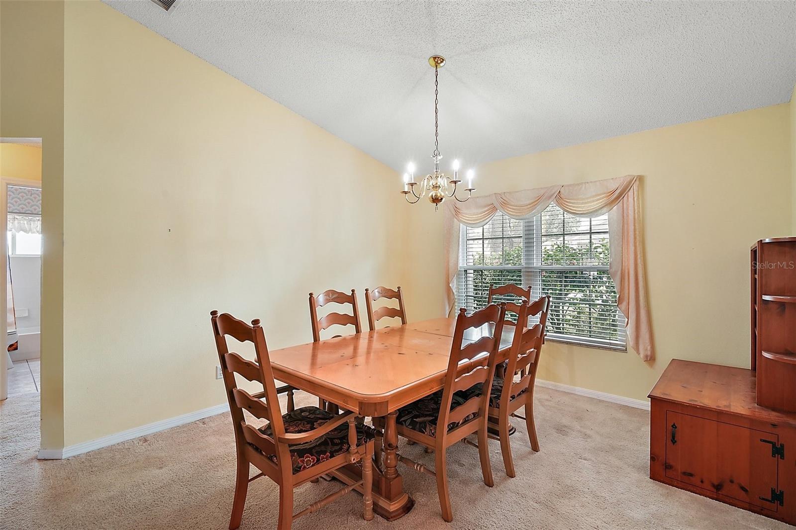 Image 19 of 36 For 25333 River Crest Drive