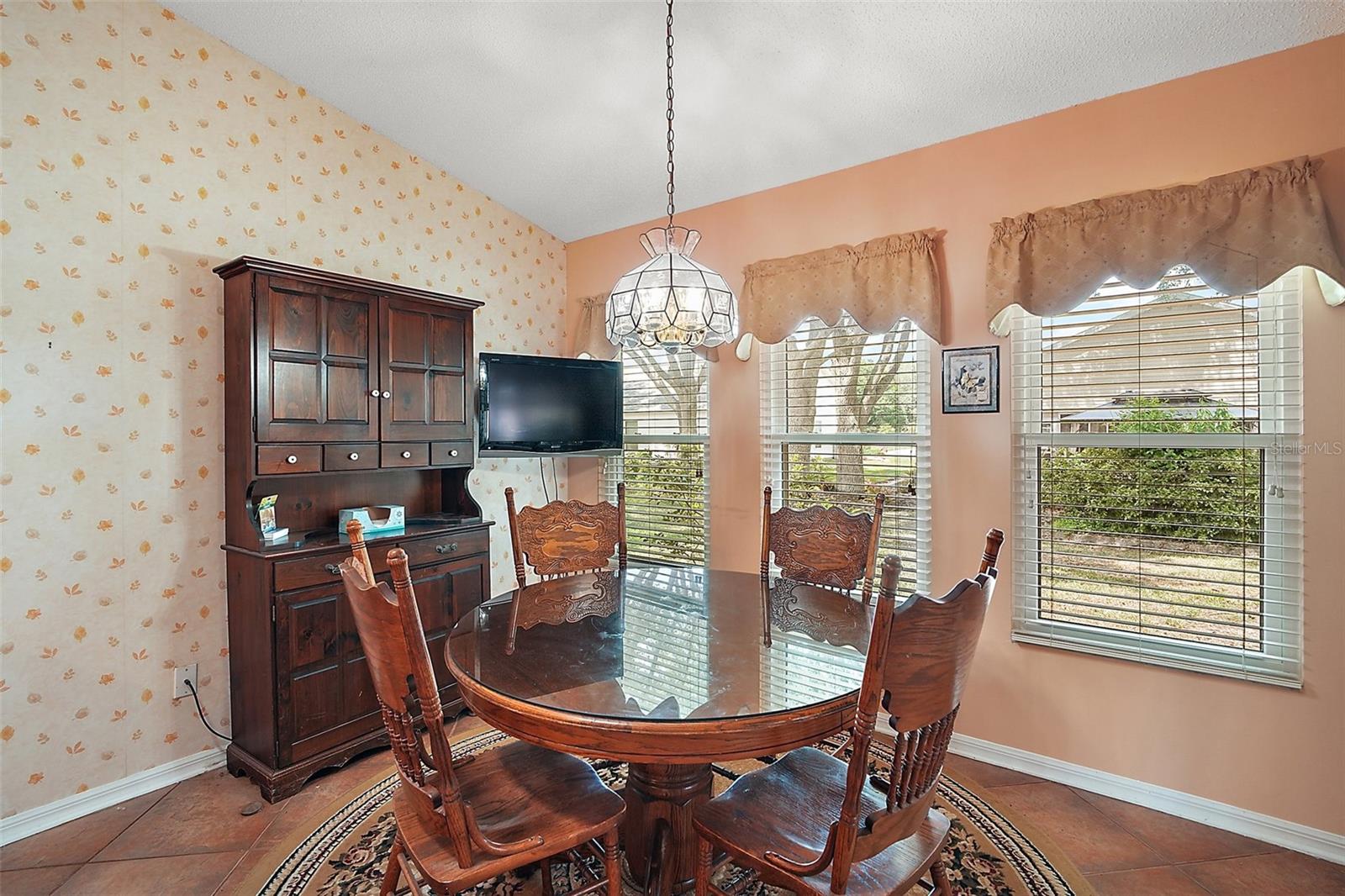 Image 20 of 36 For 25333 River Crest Drive