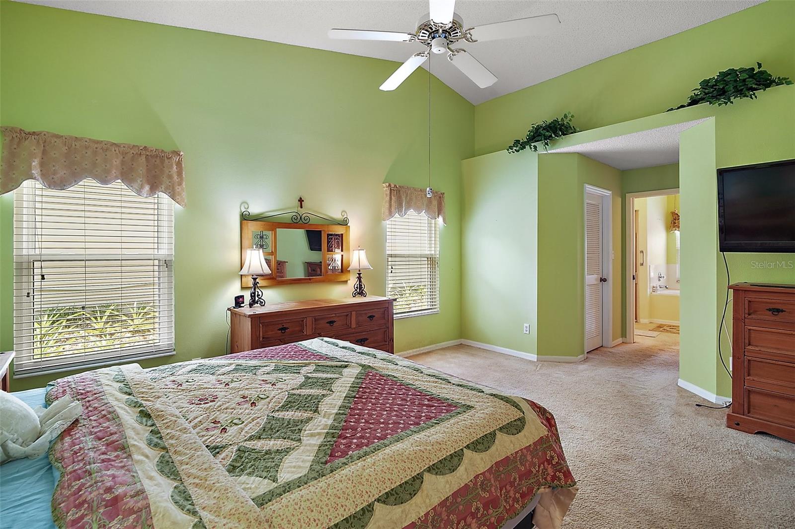 Image 25 of 36 For 25333 River Crest Drive