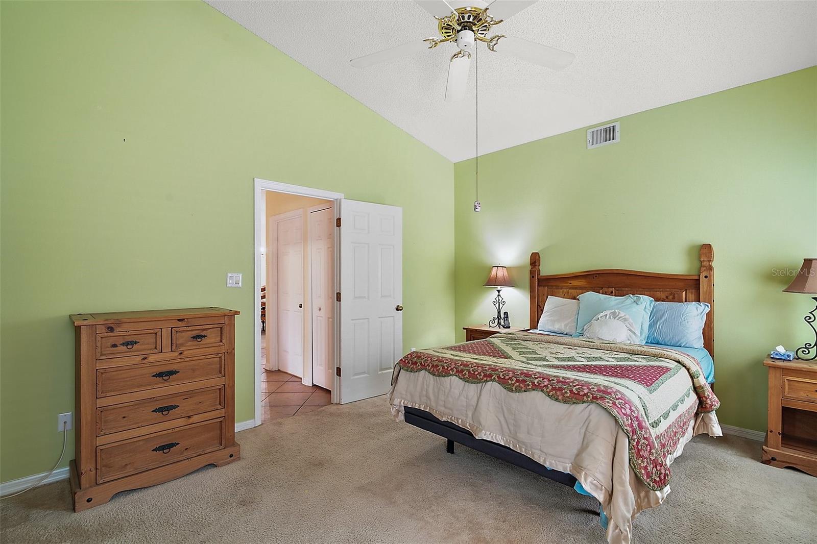 Image 26 of 36 For 25333 River Crest Drive