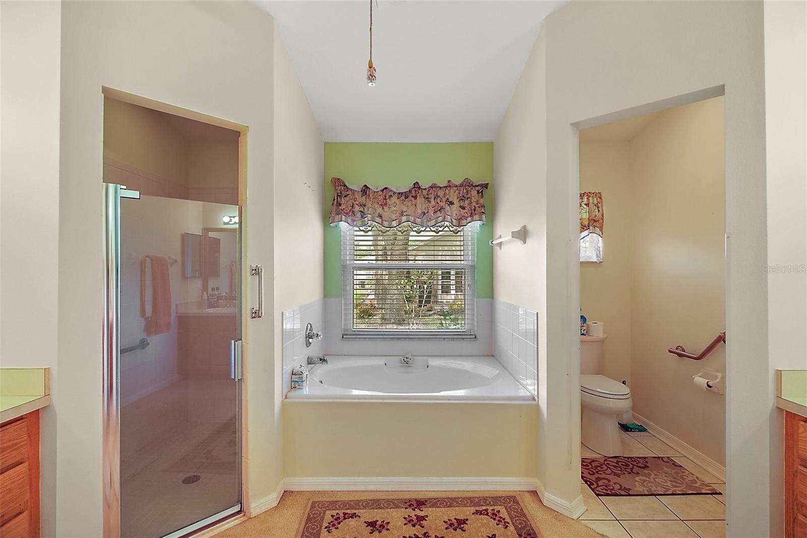 Image 32 of 36 For 25333 River Crest Drive