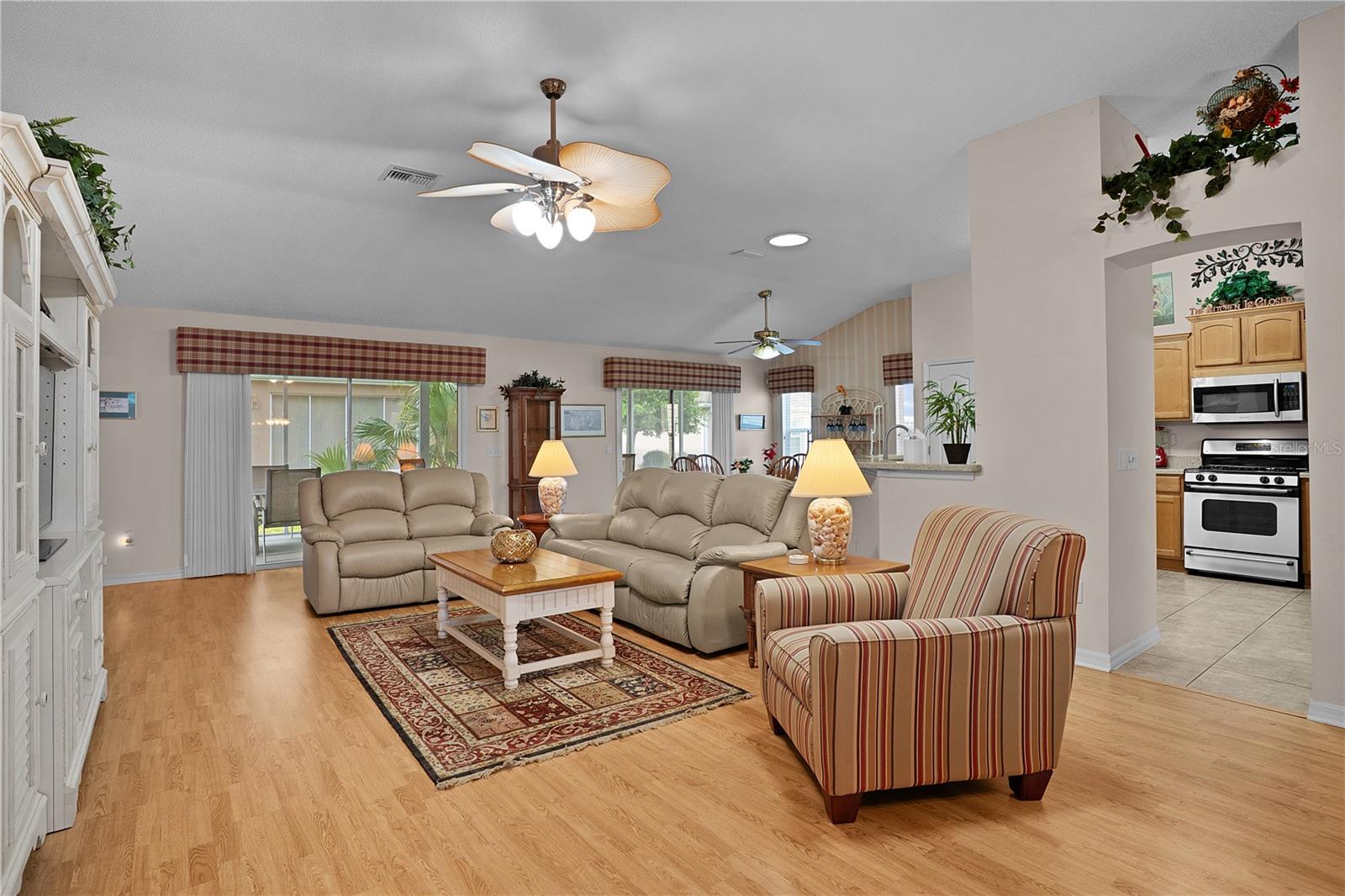 Image 16 of 46 For 506 Weston Manor Drive
