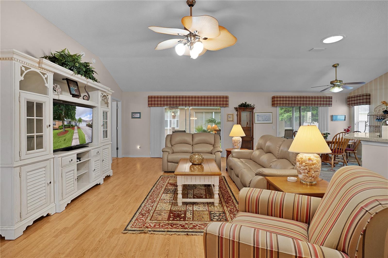 Image 7 of 46 For 506 Weston Manor Drive