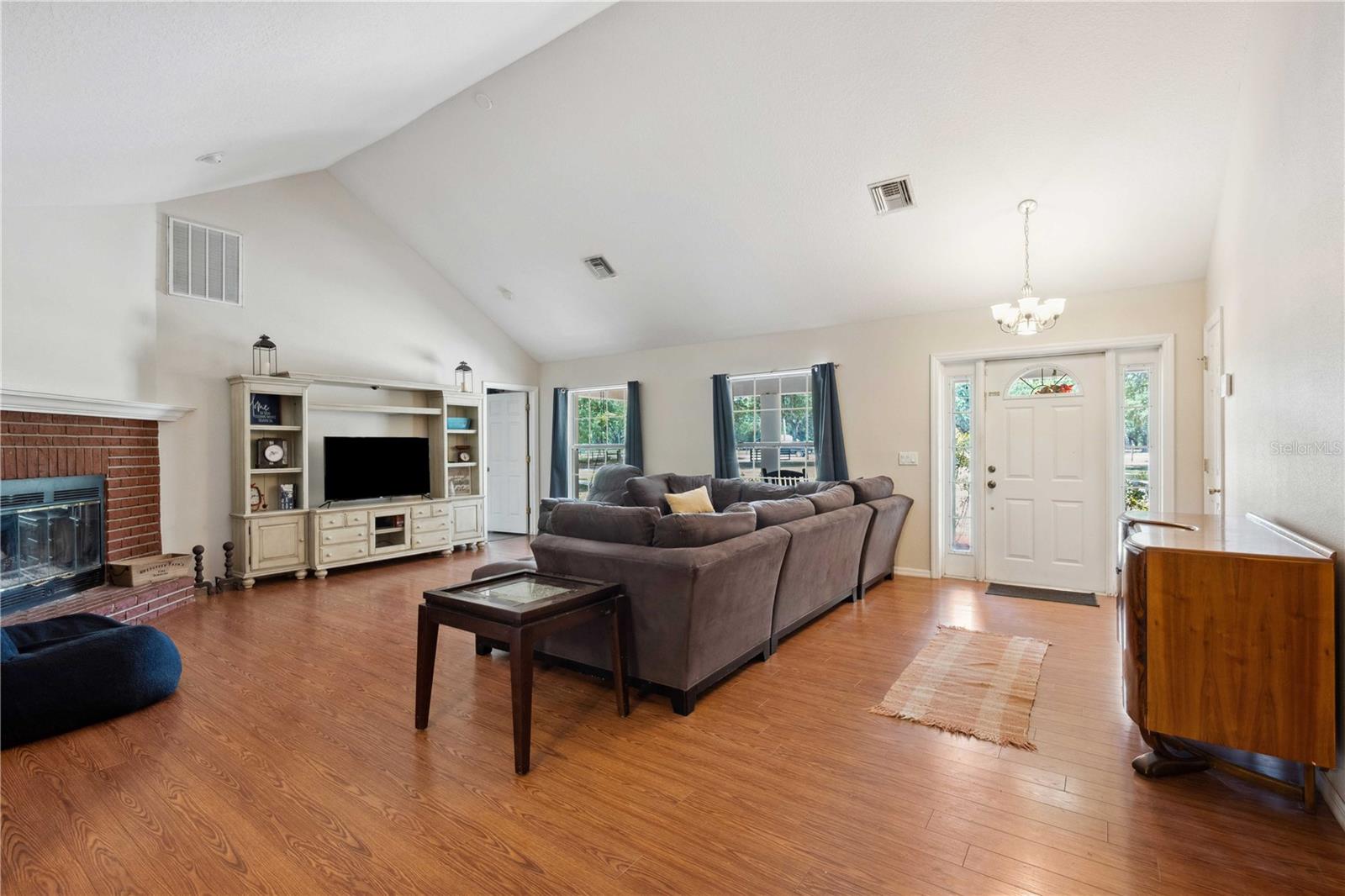 Image 19 of 51 For 2679 35th Street