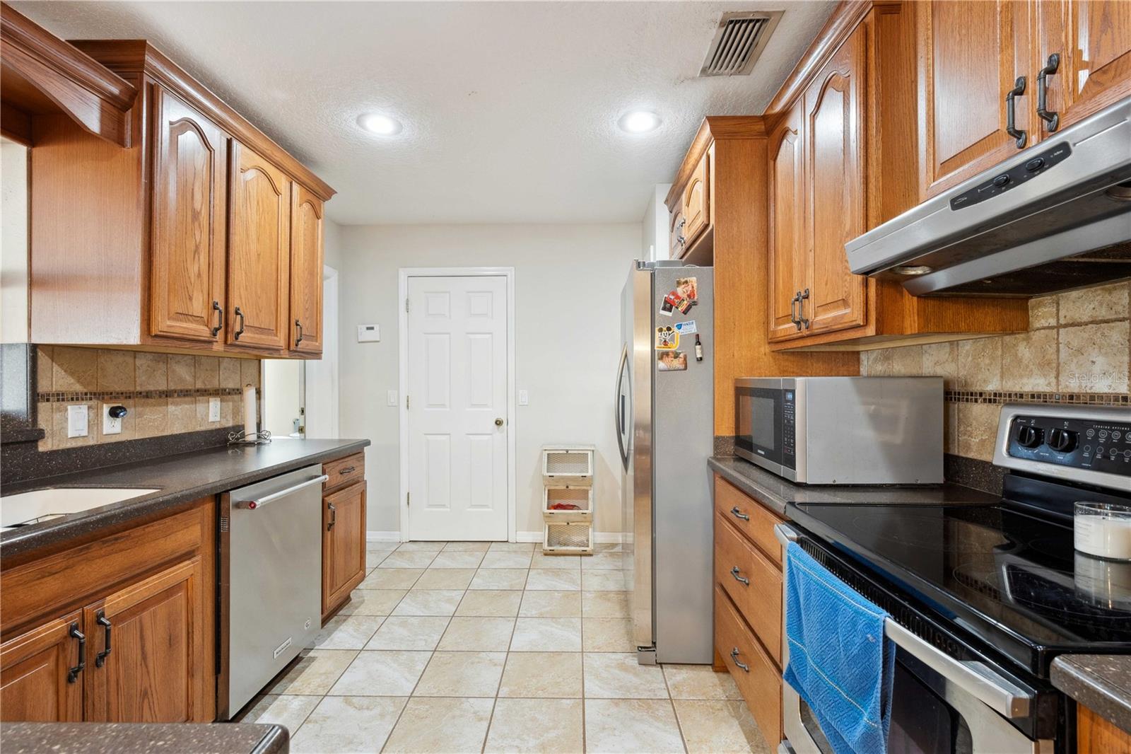 Image 22 of 51 For 2679 35th Street