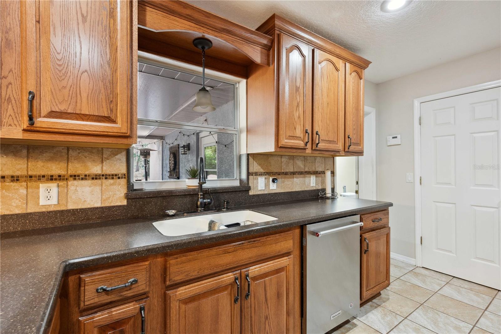 Image 23 of 51 For 2679 35th Street