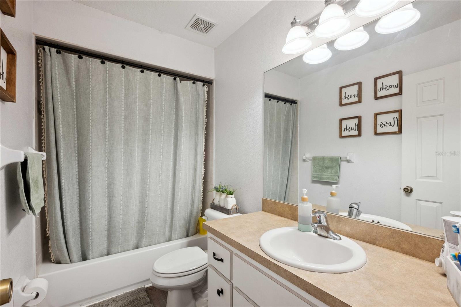 Image 38 of 51 For 2679 35th Street