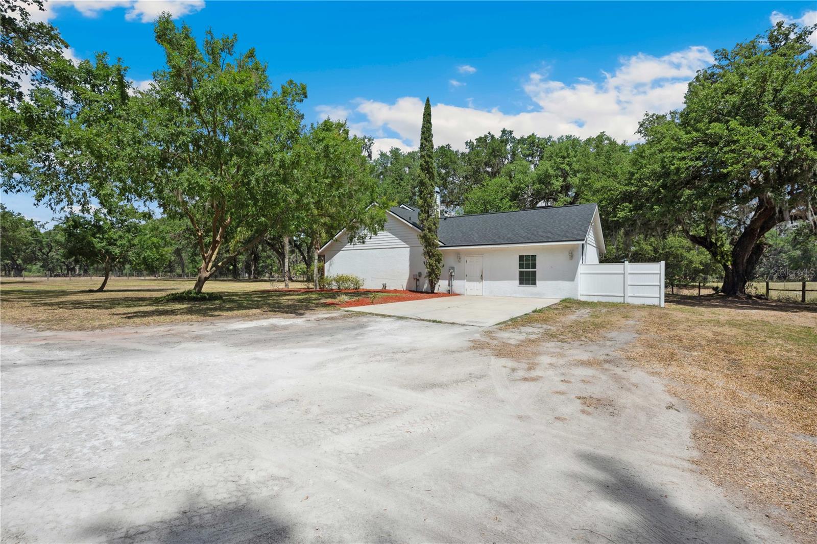 Image 42 of 51 For 2679 35th Street