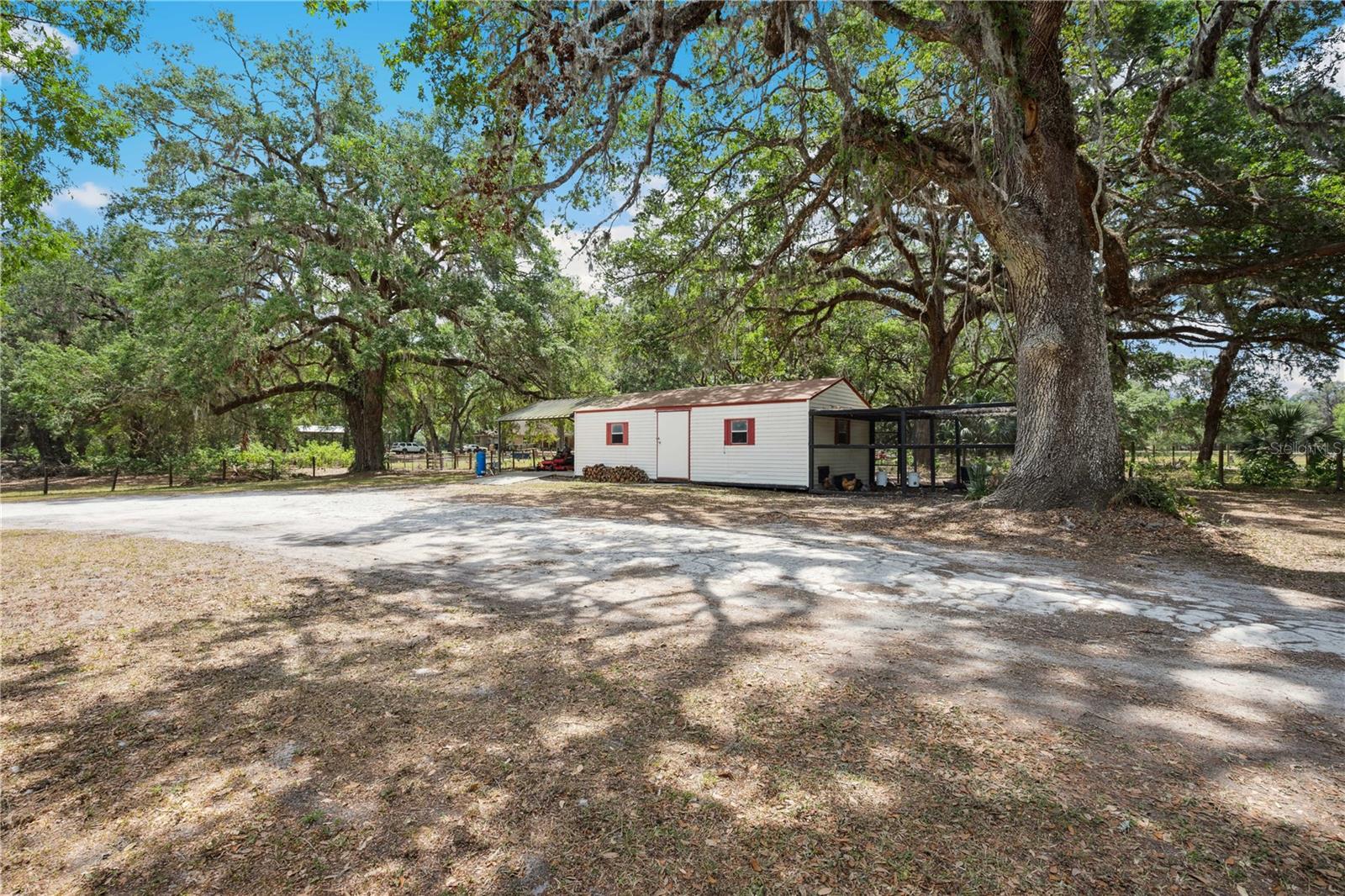 Image 43 of 51 For 2679 35th Street