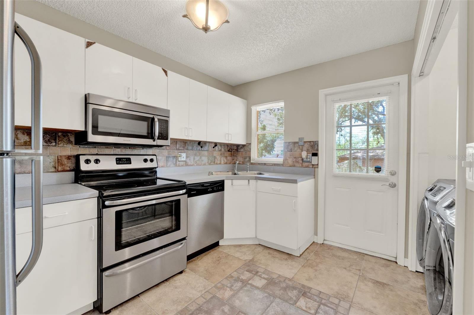 Image 6 of 22 For 1022 Disston Avenue