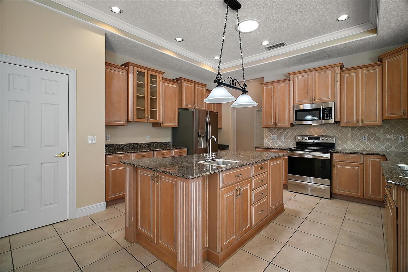 Image 17 of 43 For 7249 Chesterhill Circle