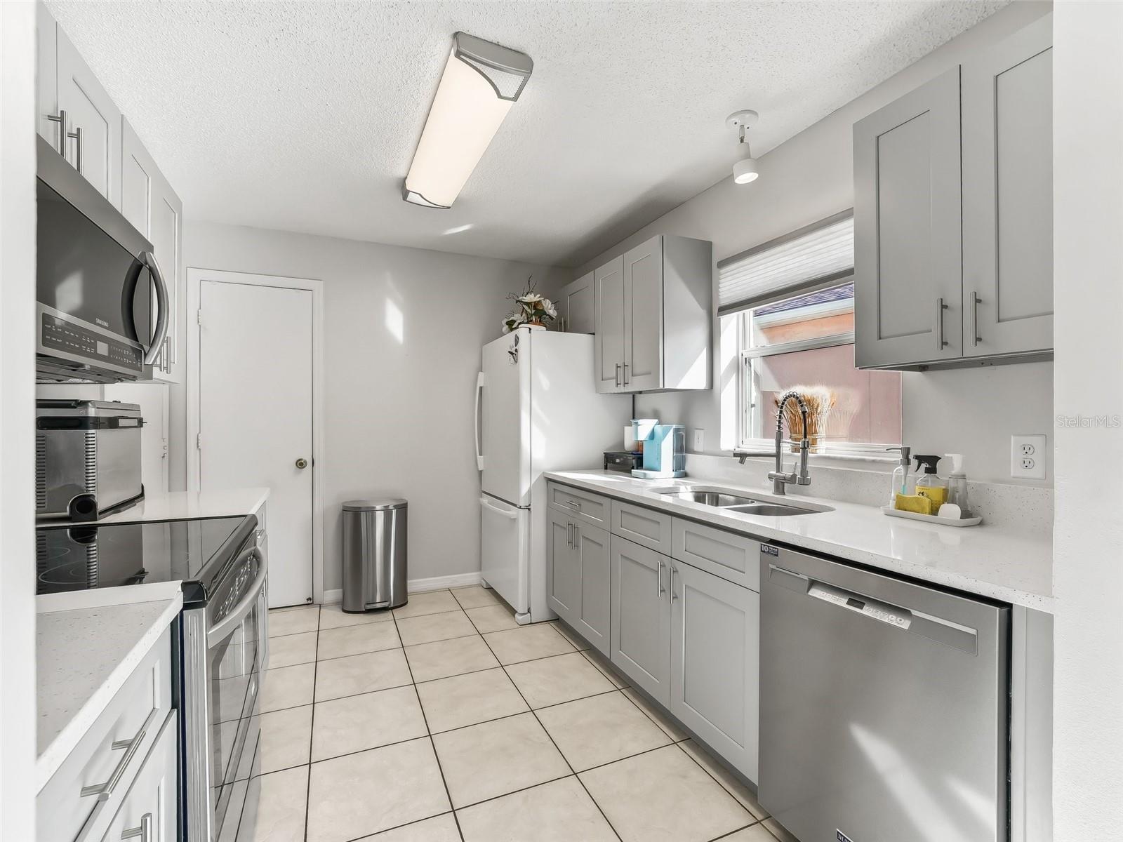 Image 6 of 39 For 919 Medira Drive