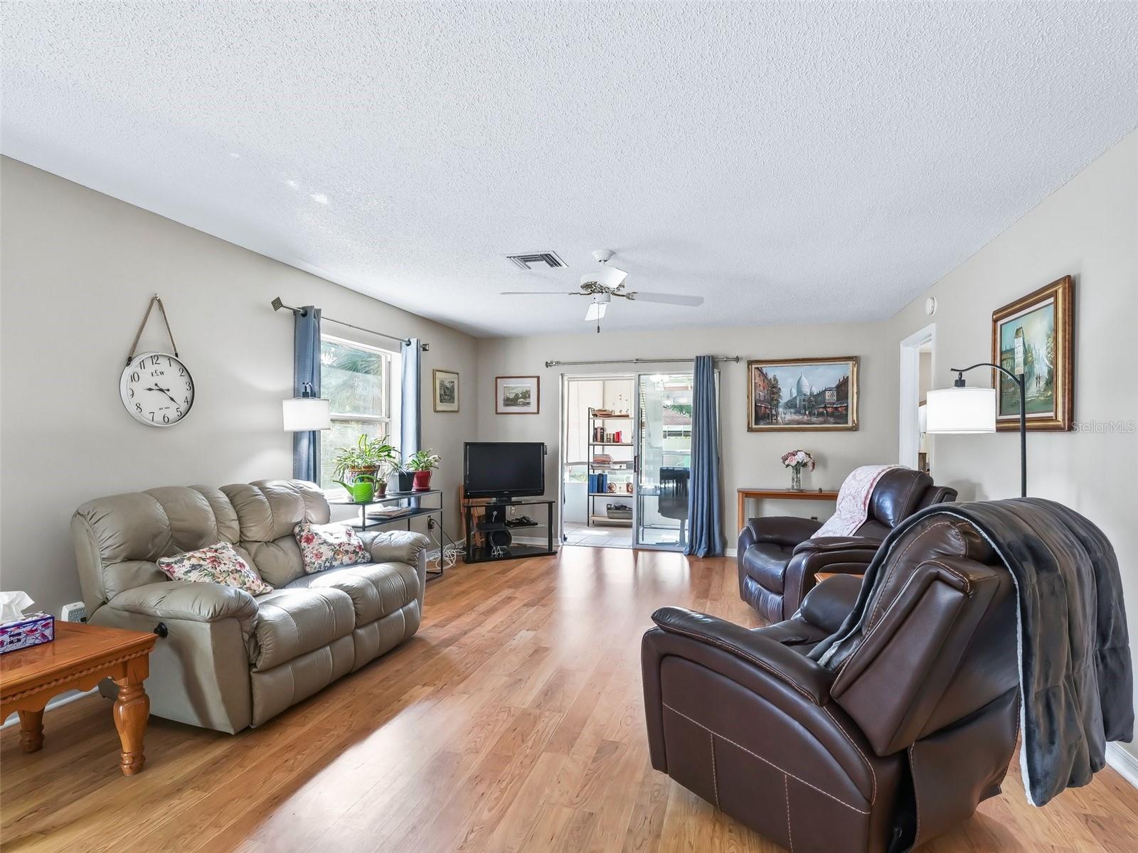Image 9 of 39 For 919 Medira Drive