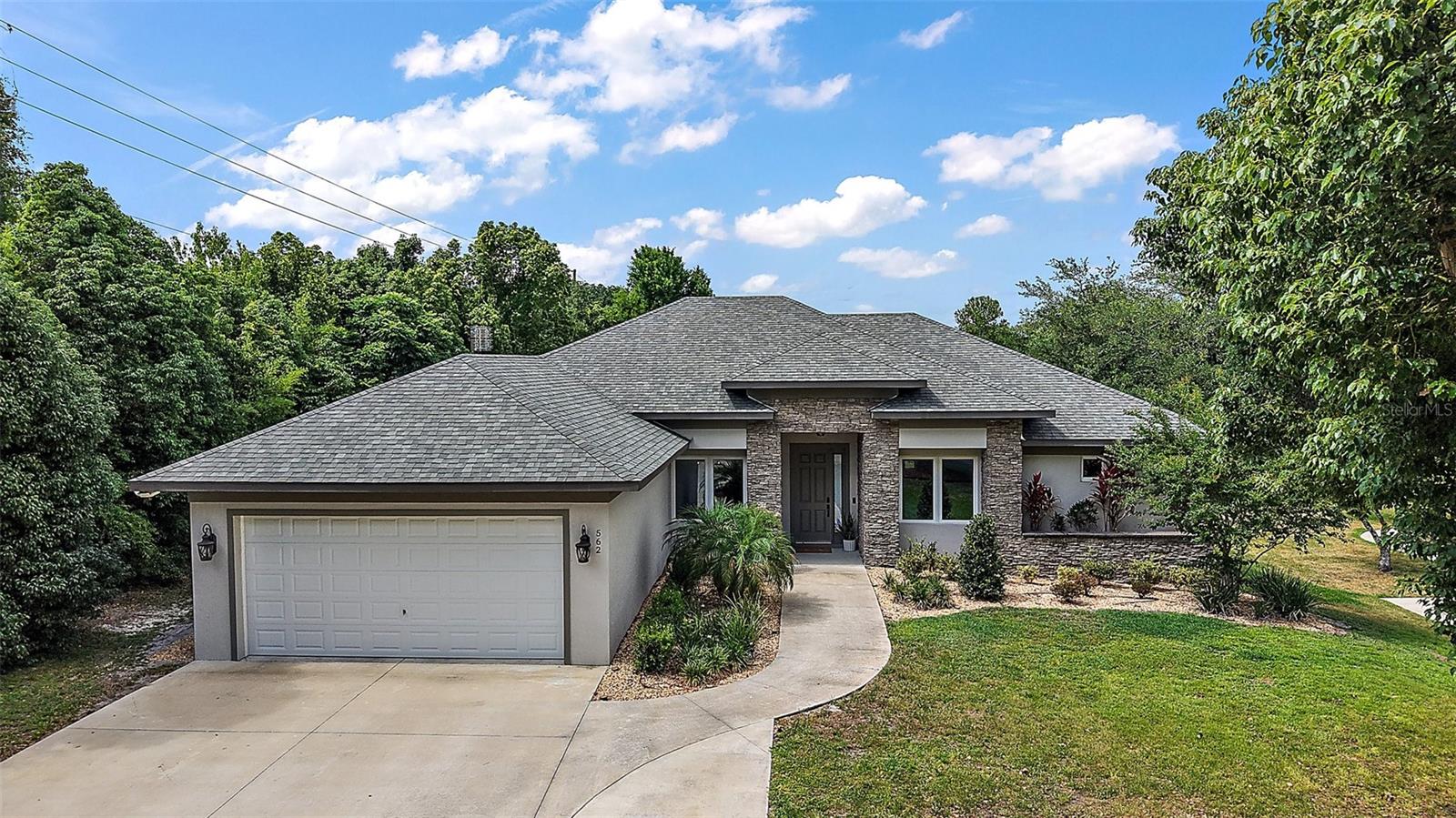 Details for 562 Dowling Circle, LADY LAKE, FL 32159