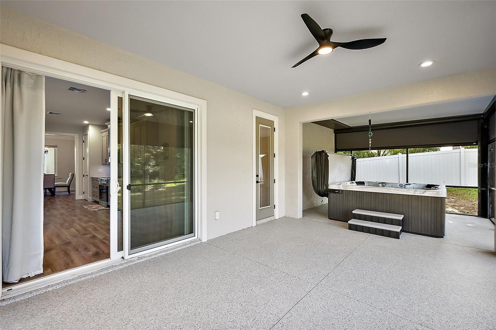 Image 11 of 47 For 562 Dowling Circle