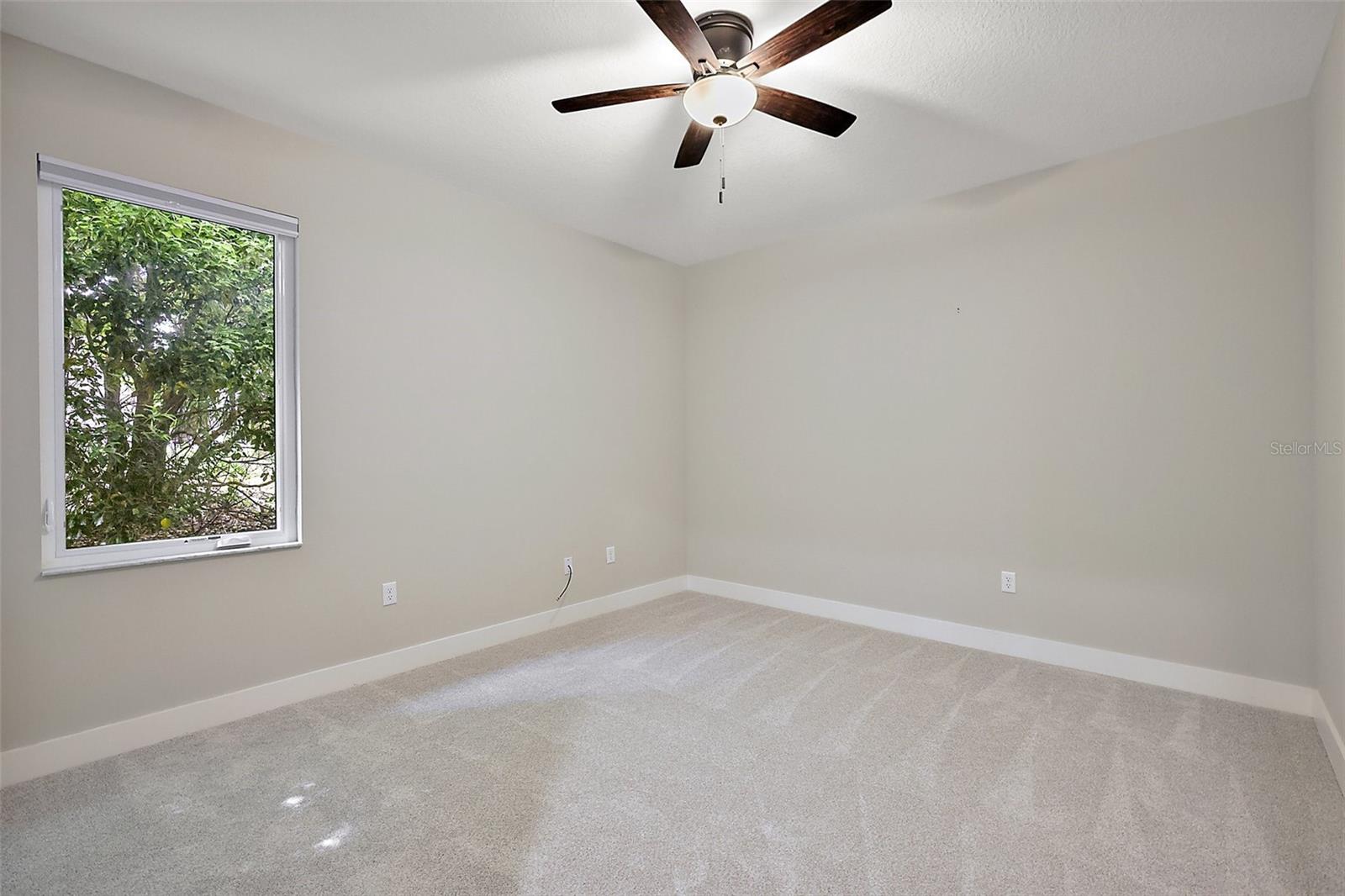 Image 35 of 47 For 562 Dowling Circle