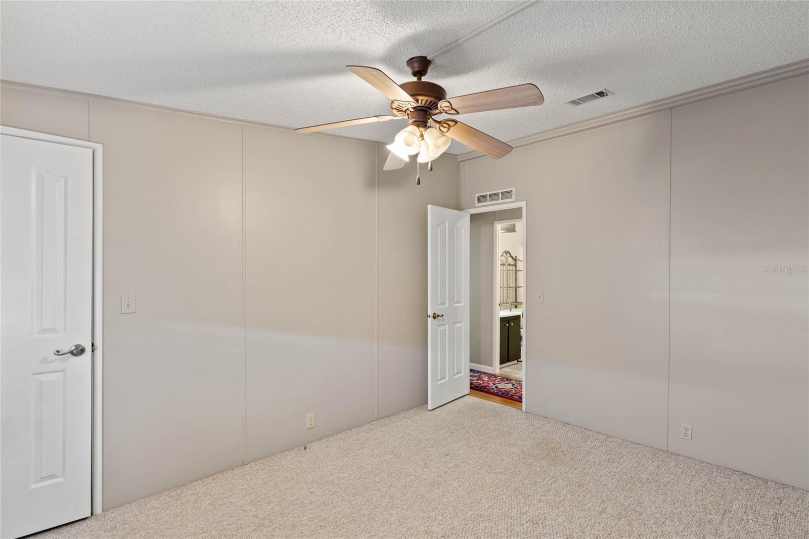 Image 20 of 30 For 807 Oak Boulevard