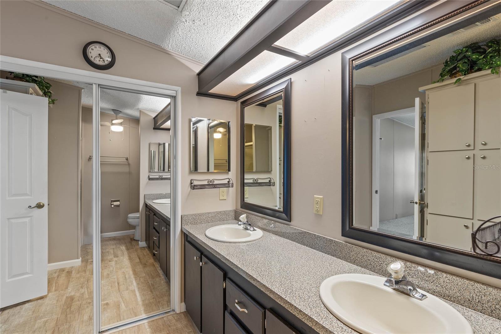 Image 26 of 30 For 807 Oak Boulevard