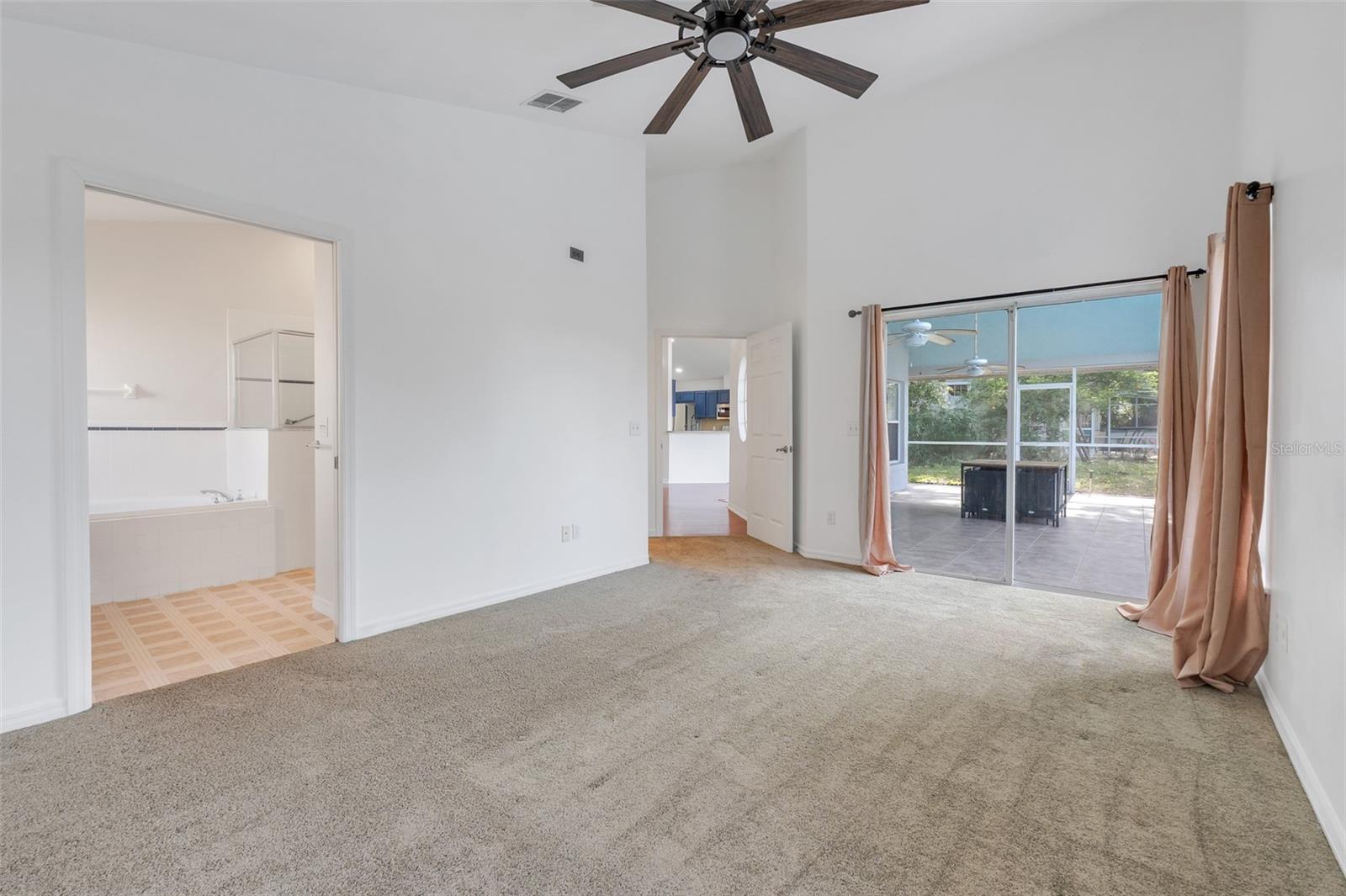Image 22 of 51 For 16839 Rockwell Heights Lane