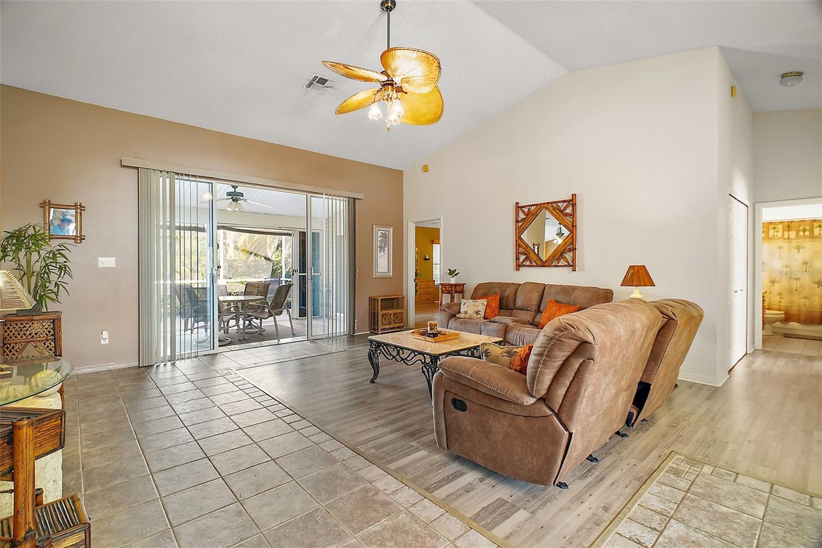 Image 10 of 36 For 25129 Riverwalk Drive