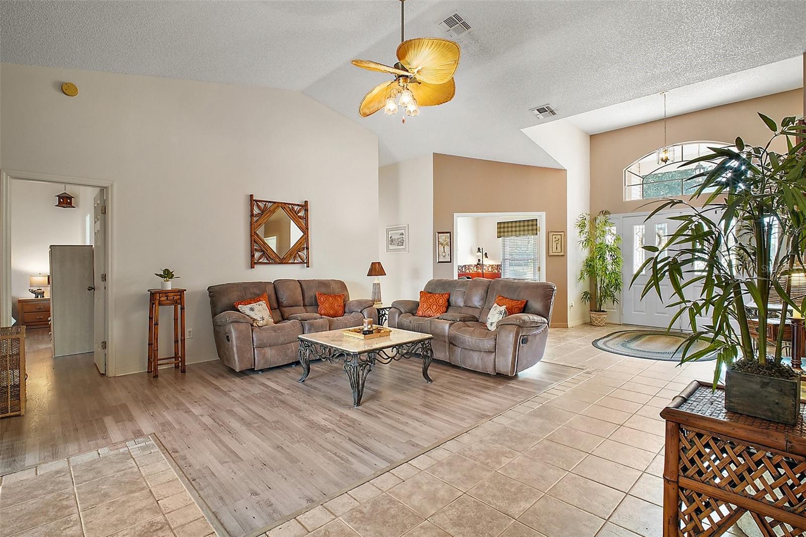 Image 12 of 36 For 25129 Riverwalk Drive