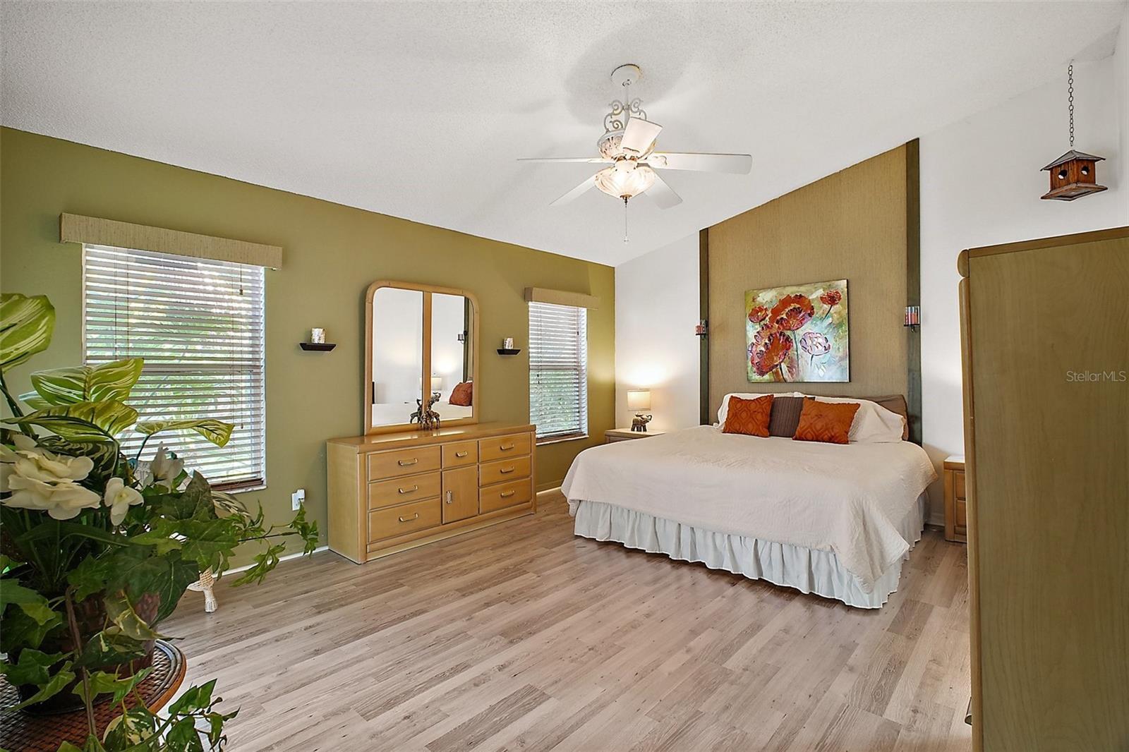 Image 13 of 36 For 25129 Riverwalk Drive