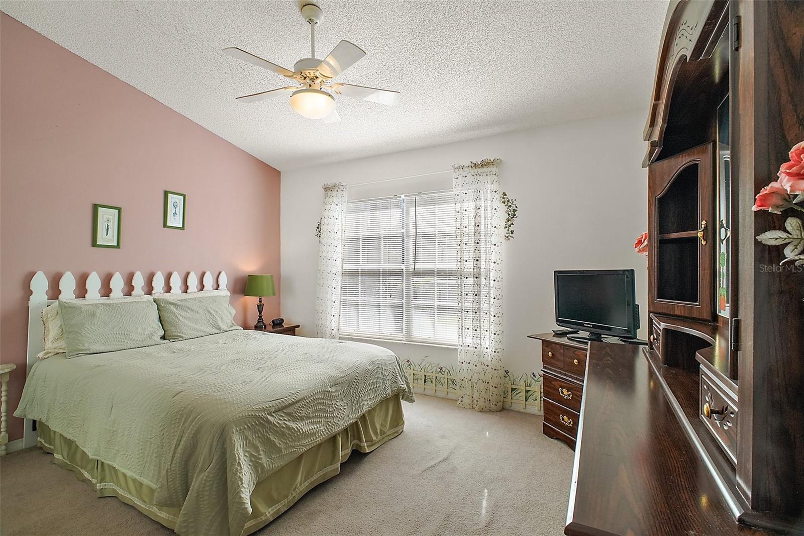 Image 19 of 36 For 25129 Riverwalk Drive