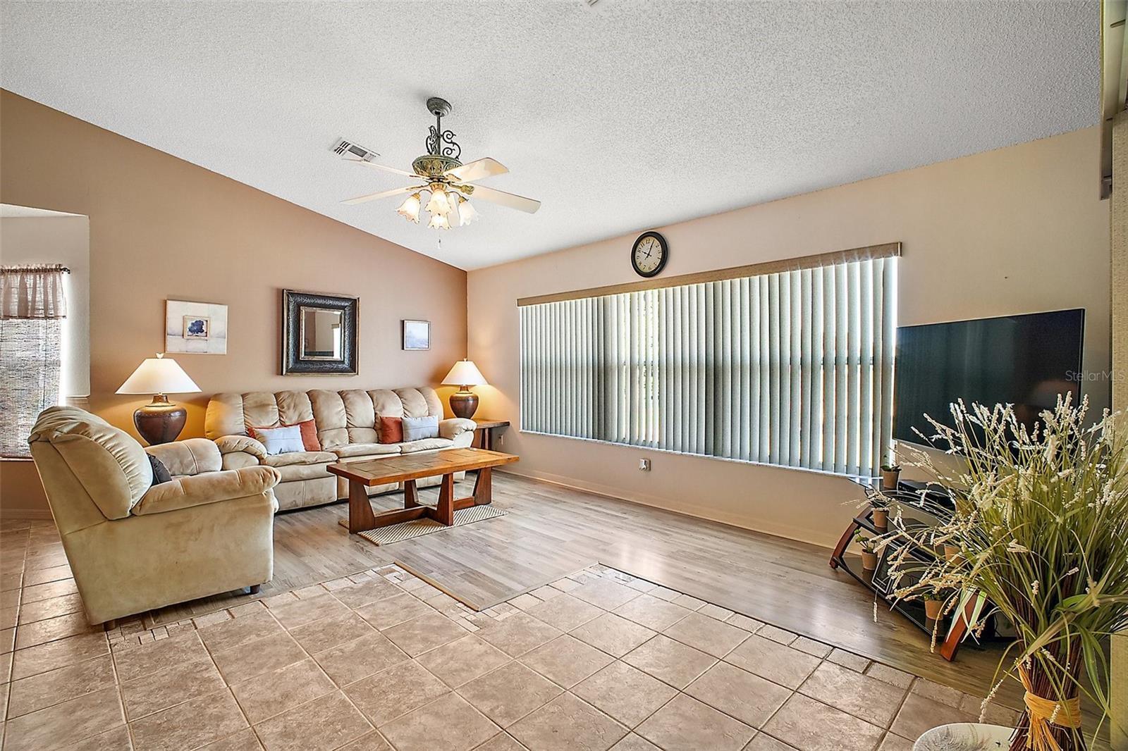 Image 21 of 36 For 25129 Riverwalk Drive
