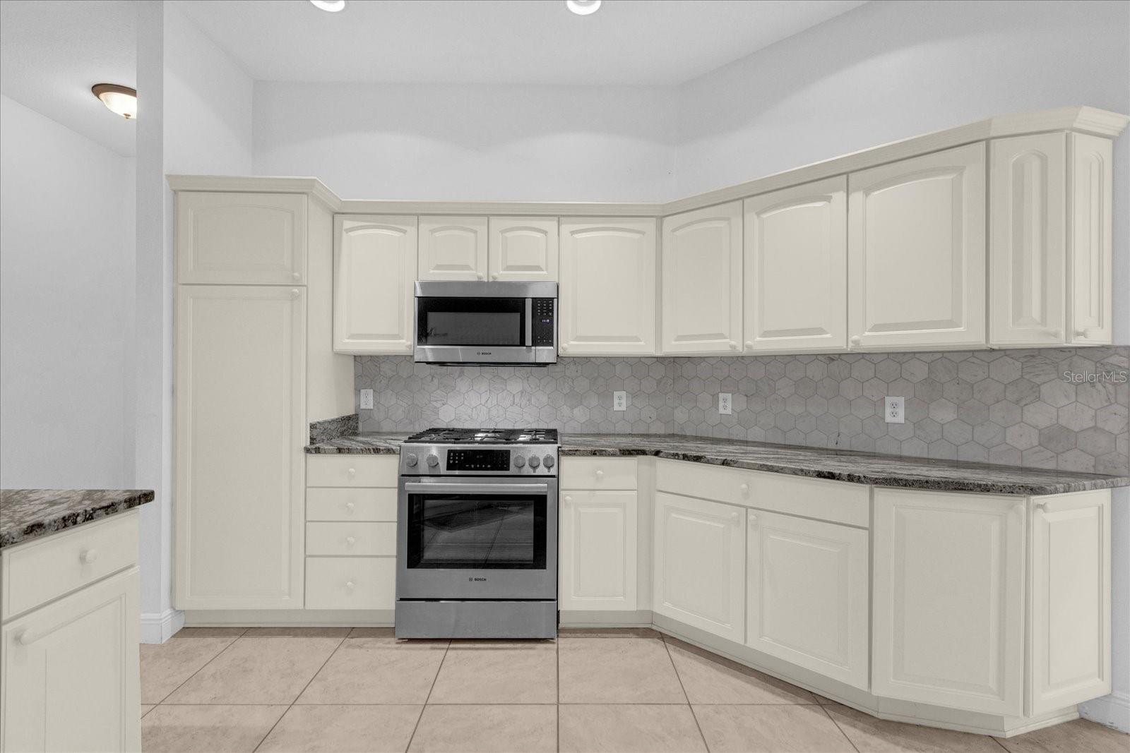 Image 14 of 46 For 2176 Blackville Drive