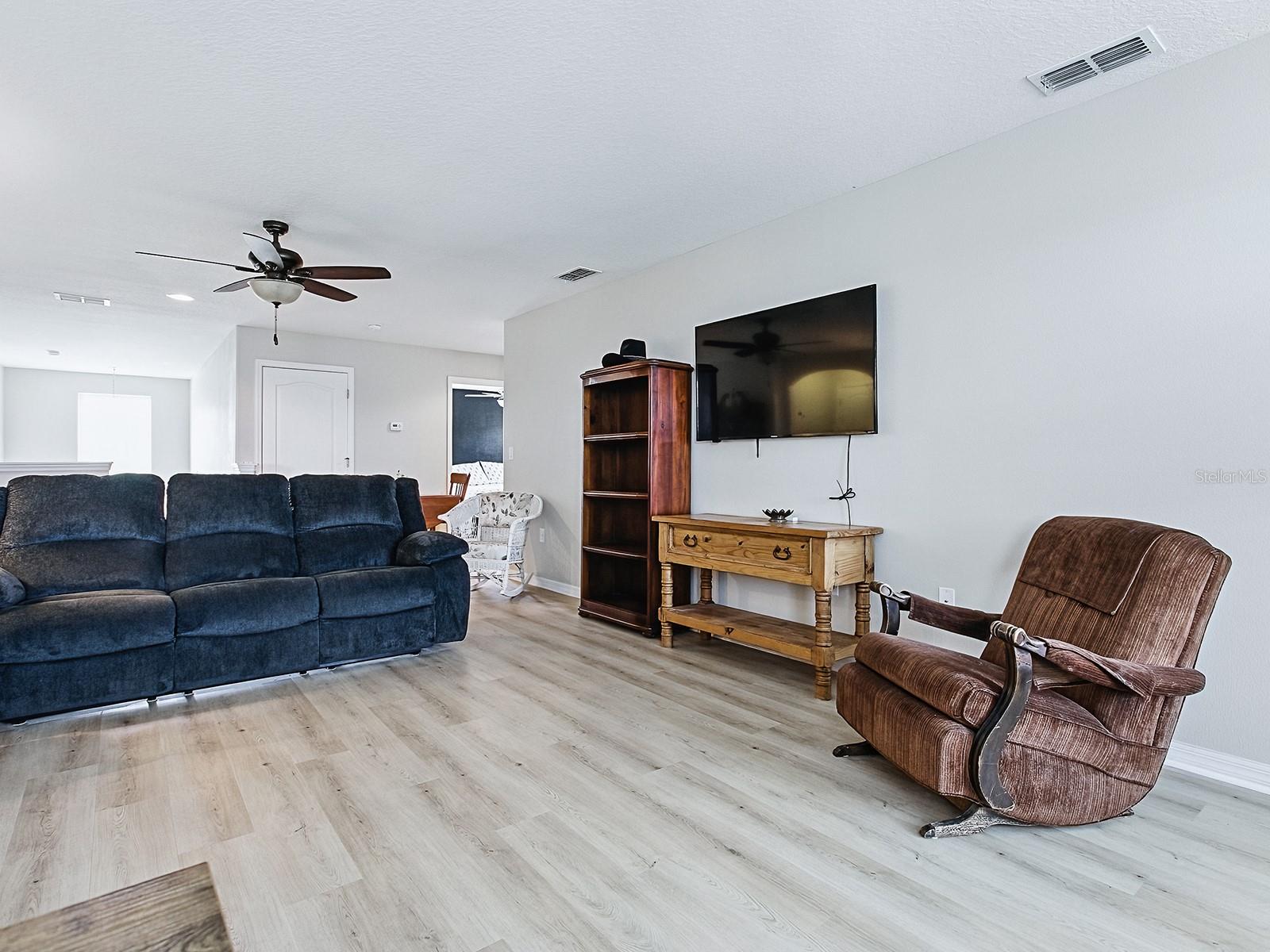 Image 41 of 66 For 718 Lake Douglas Drive