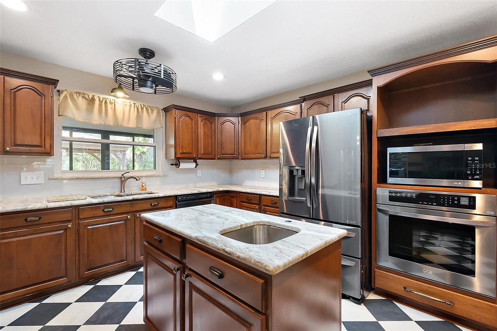 Image 11 of 64 For 32132 Hickory Lane