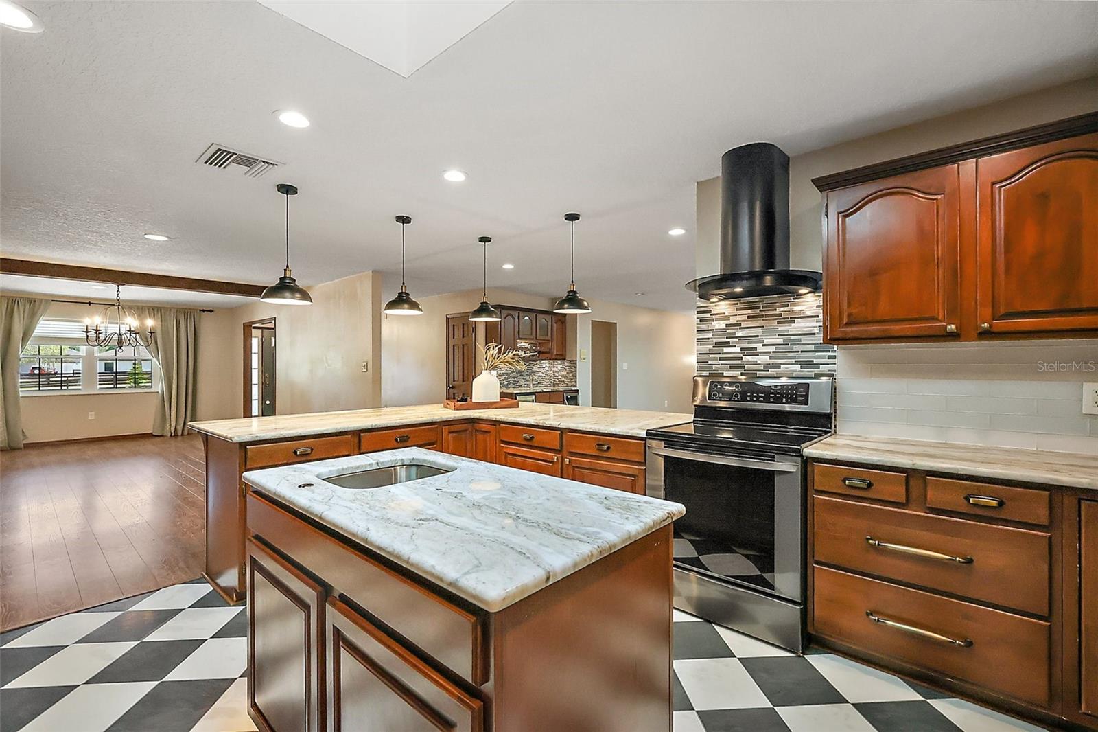 Image 13 of 64 For 32132 Hickory Lane