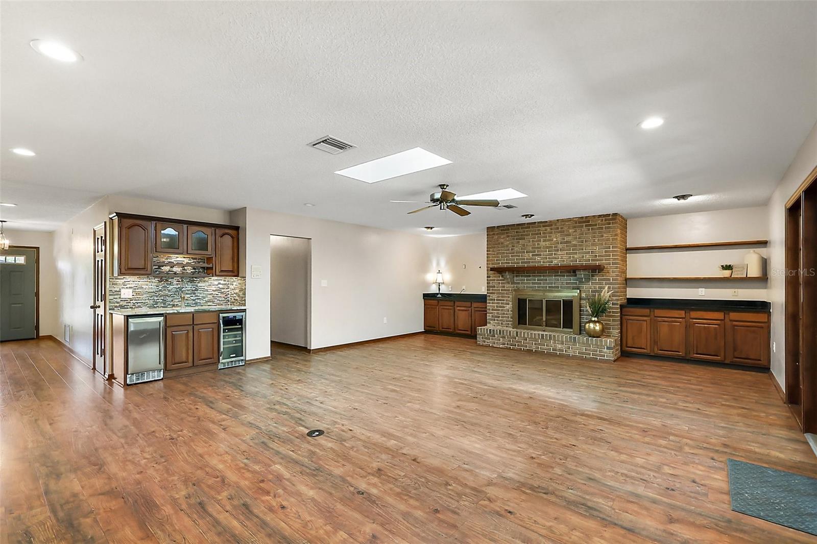 Image 16 of 64 For 32132 Hickory Lane