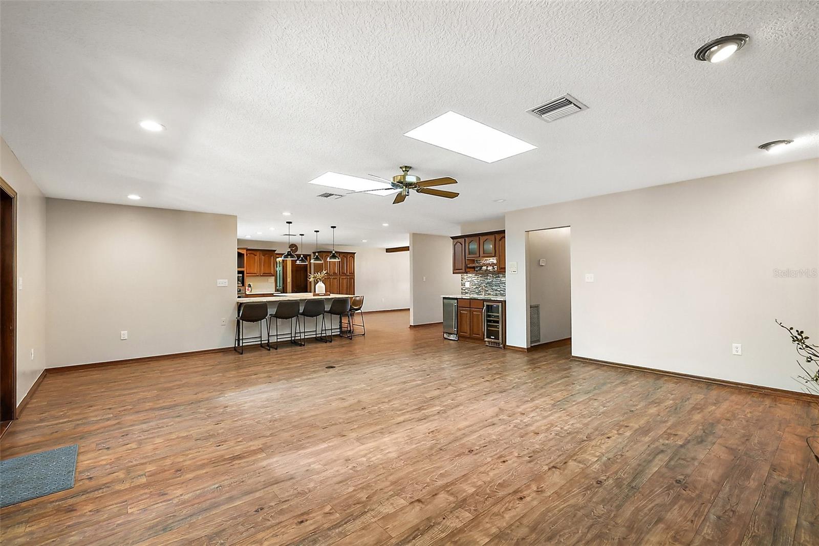 Image 18 of 64 For 32132 Hickory Lane