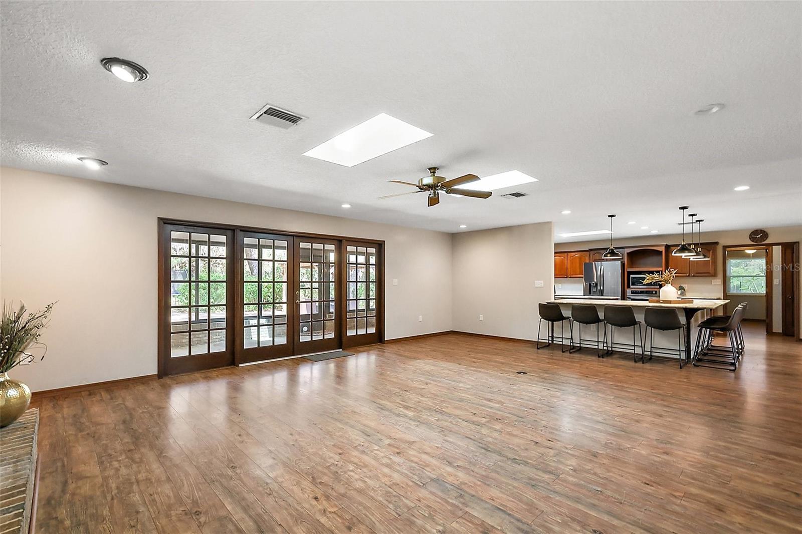 Image 21 of 64 For 32132 Hickory Lane
