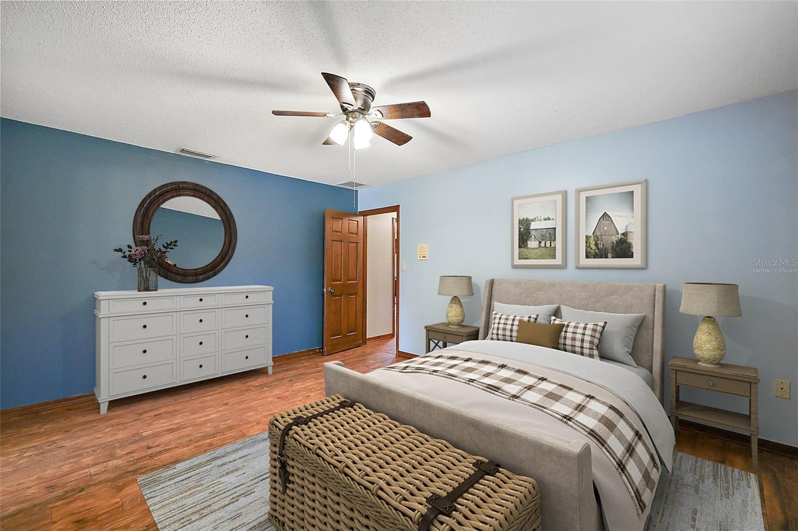 Image 22 of 64 For 32132 Hickory Lane