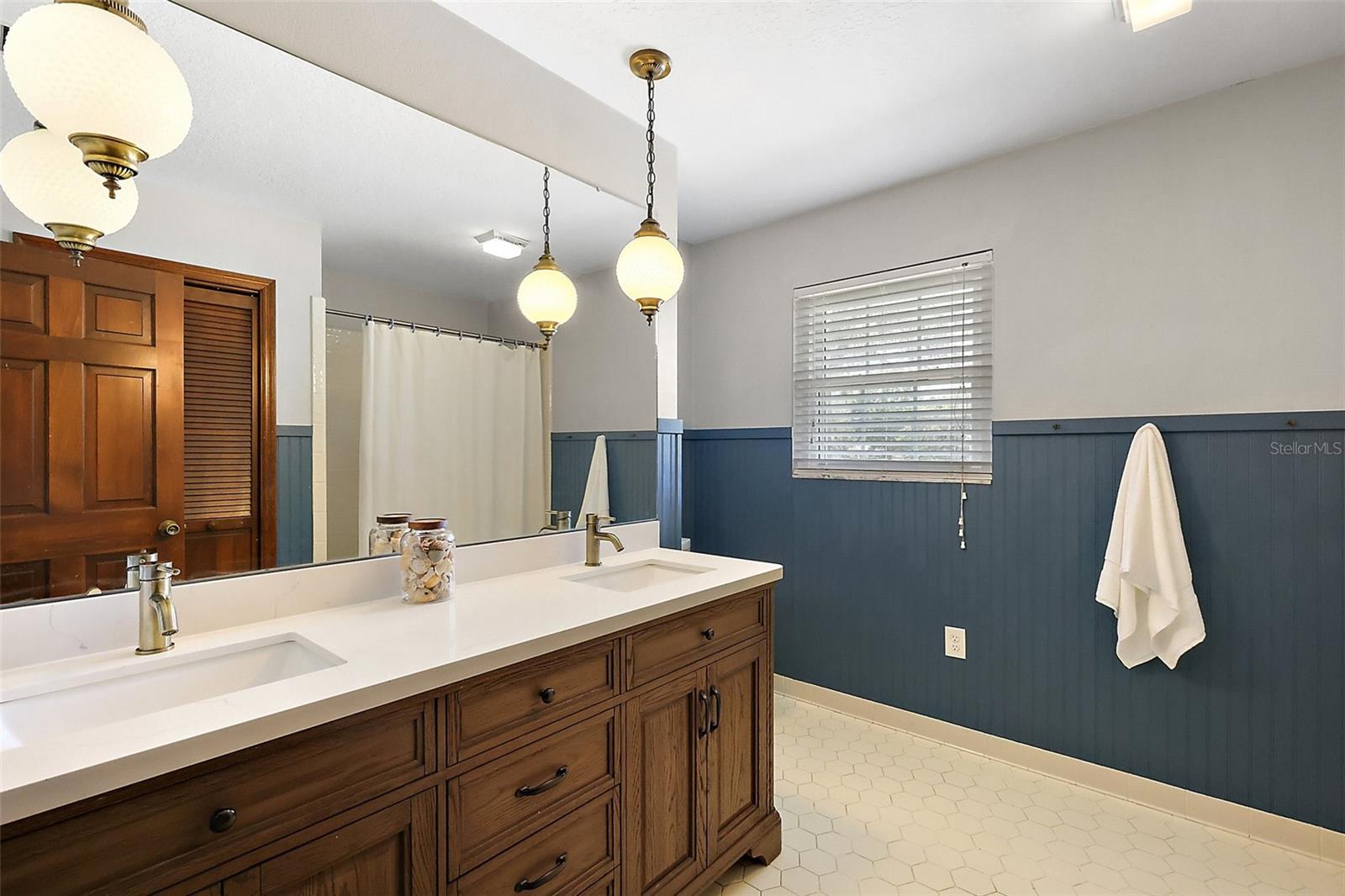 Image 24 of 64 For 32132 Hickory Lane