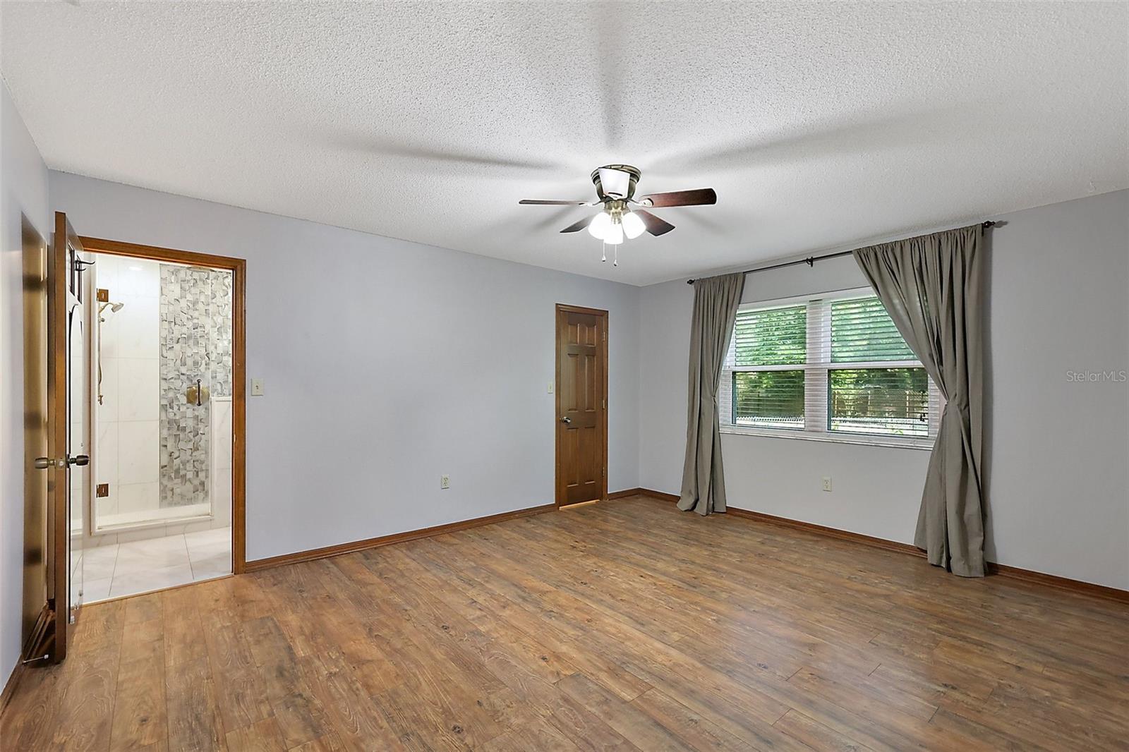 Image 28 of 64 For 32132 Hickory Lane