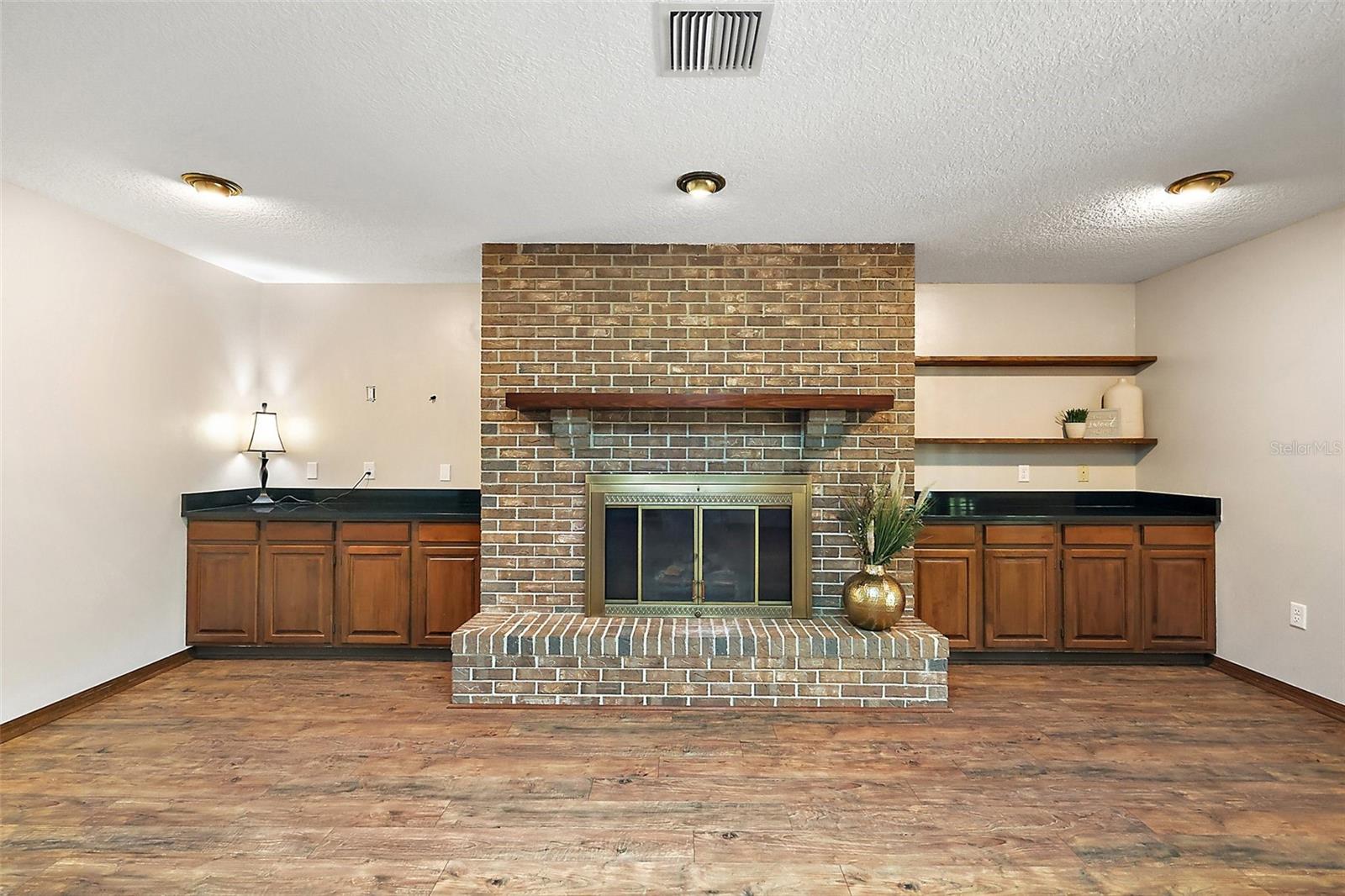 Image 3 of 64 For 32132 Hickory Lane