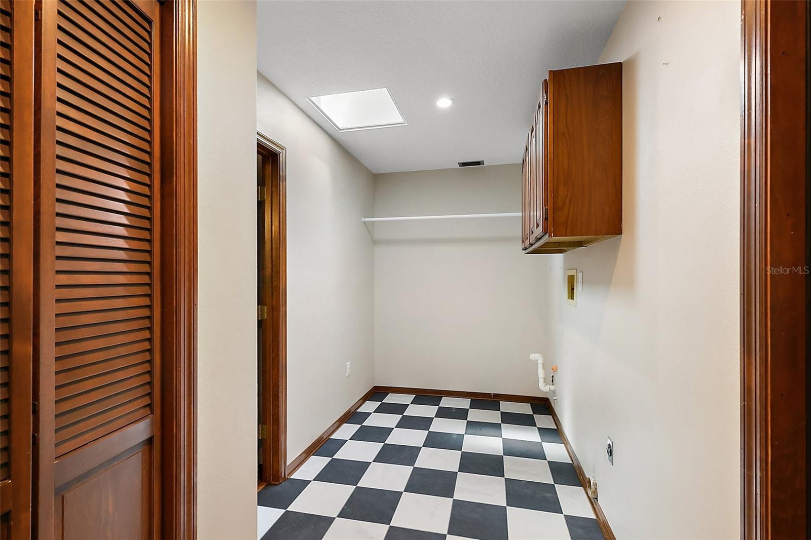 Image 35 of 64 For 32132 Hickory Lane