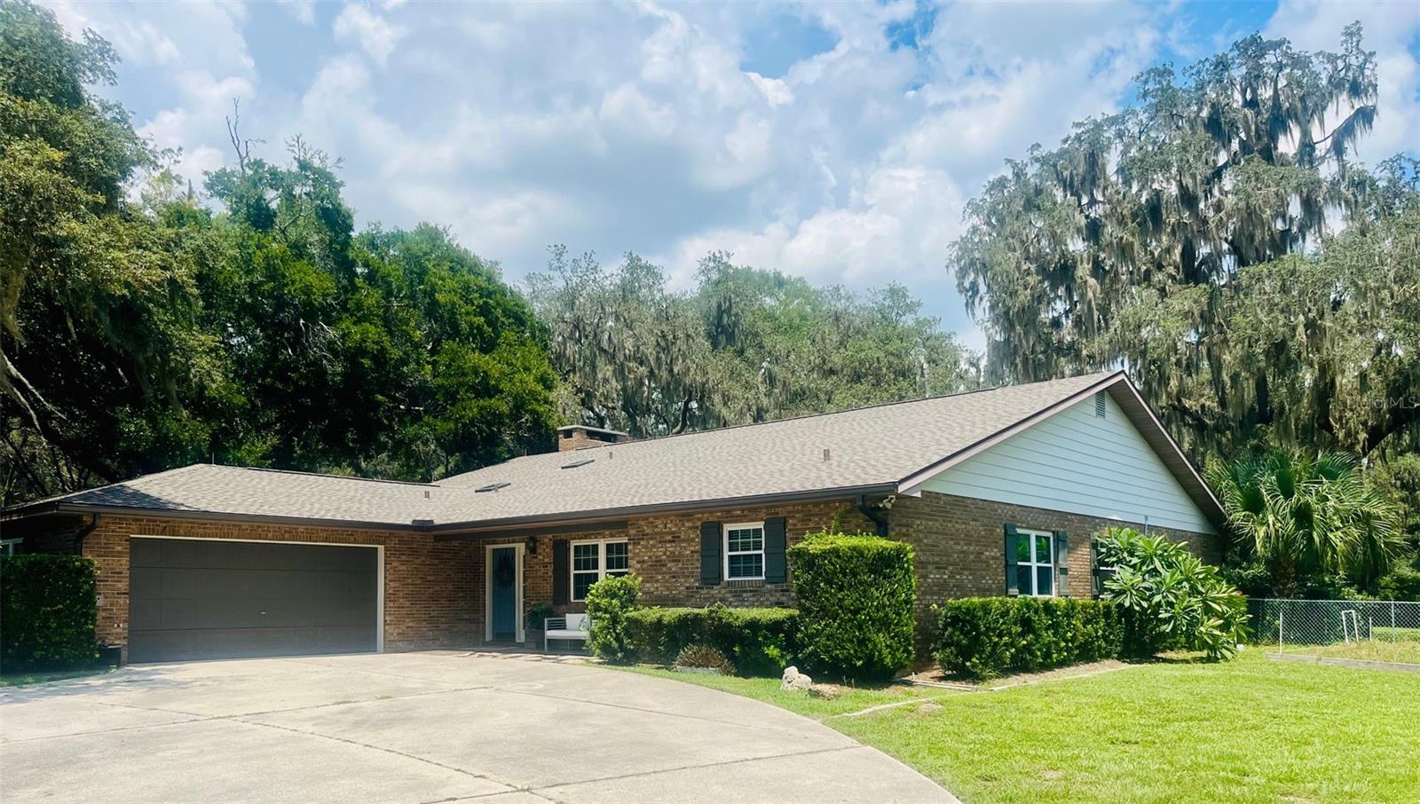 Listing photo id 71 for 32132 Hickory Lane
