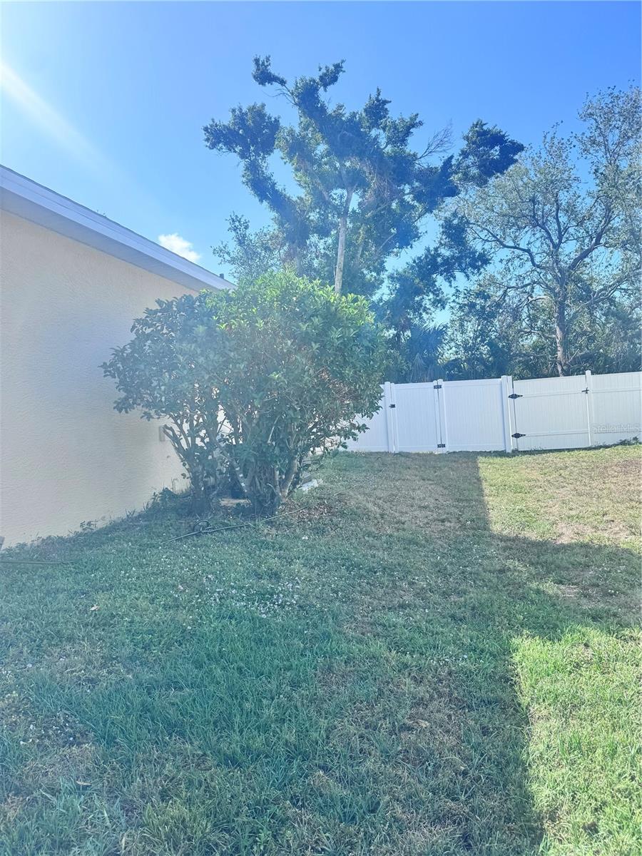 Image 8 of 8 For 4308 3rd Avenue E