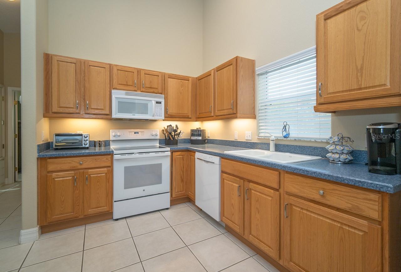 Image 16 of 47 For 2539 Caithness Way