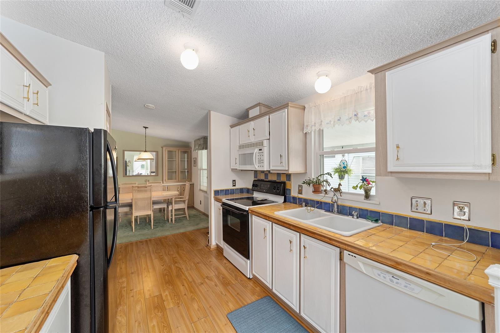 Image 10 of 39 For 1109 Paradise Drive