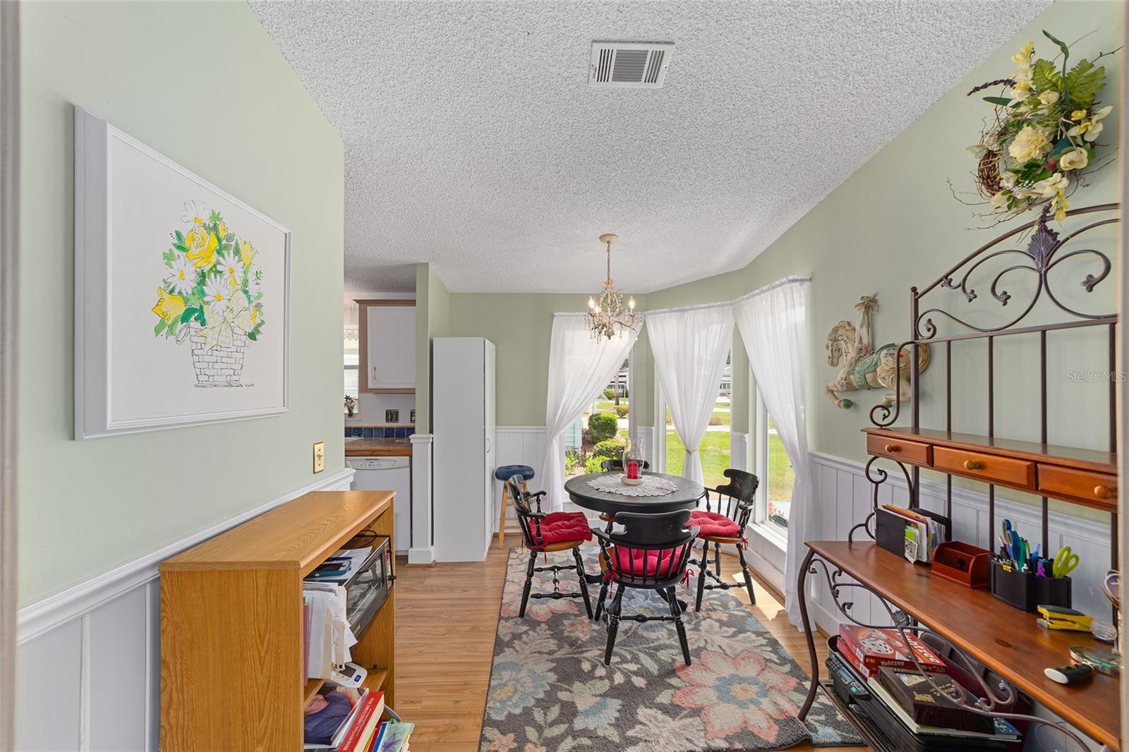 Image 11 of 39 For 1109 Paradise Drive