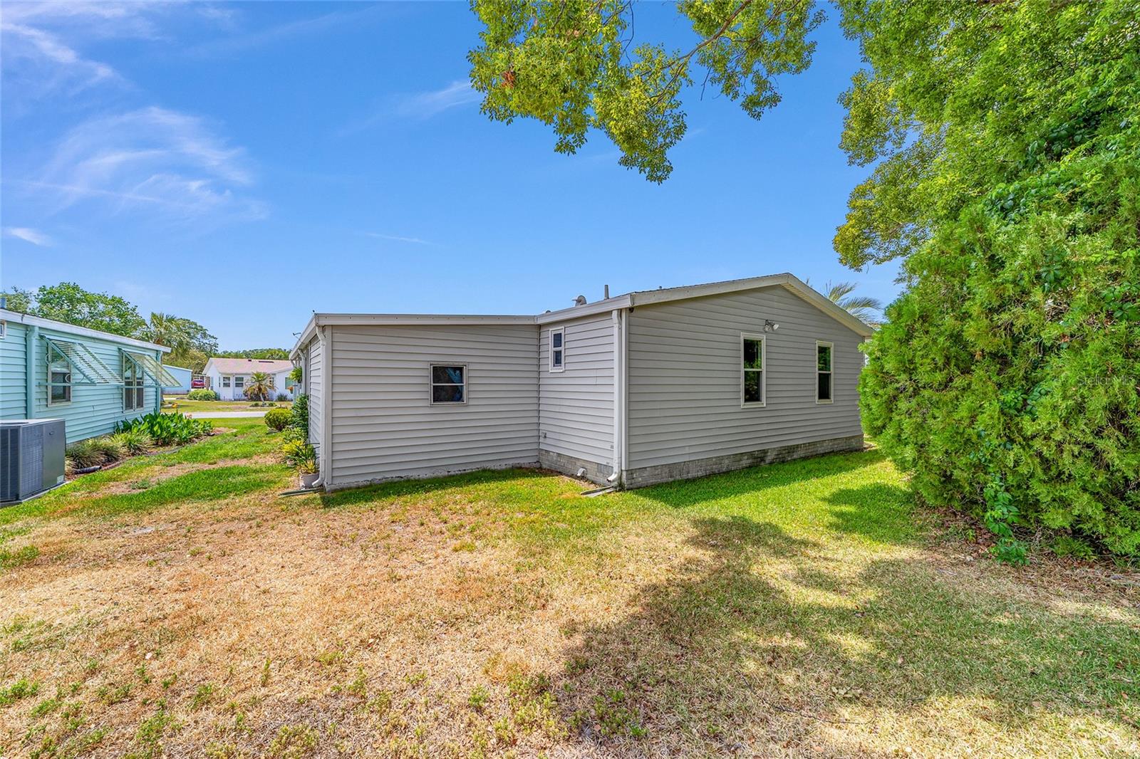 Image 31 of 39 For 1109 Paradise Drive